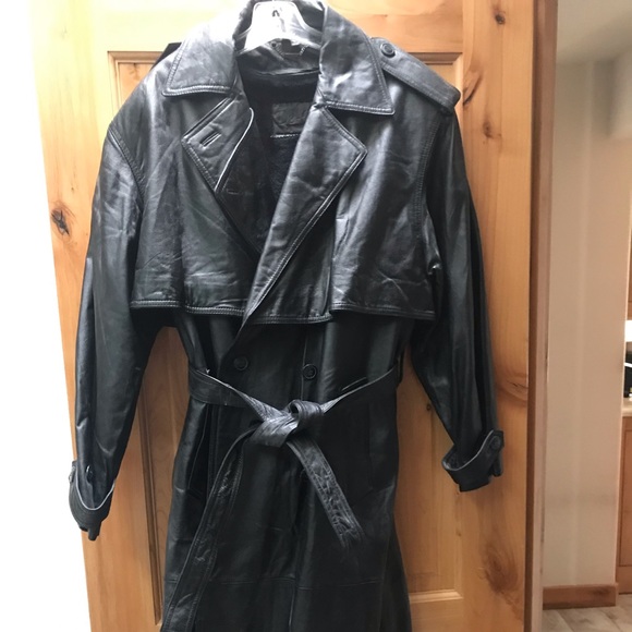 Long leather coat. - Picture 1 of 3